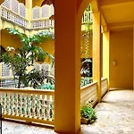 By Calamari Homes - El Porvenir 206 Walled City