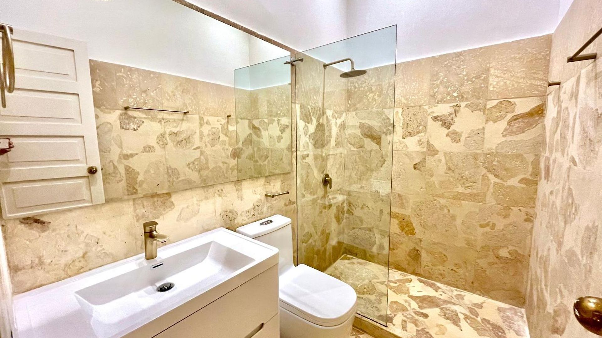 By Calamari Homes - El Porvenir 206 Walled Cartagena