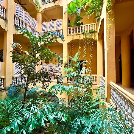 By Calamari Homes - El Porvenir 206 Walled Apartamento
